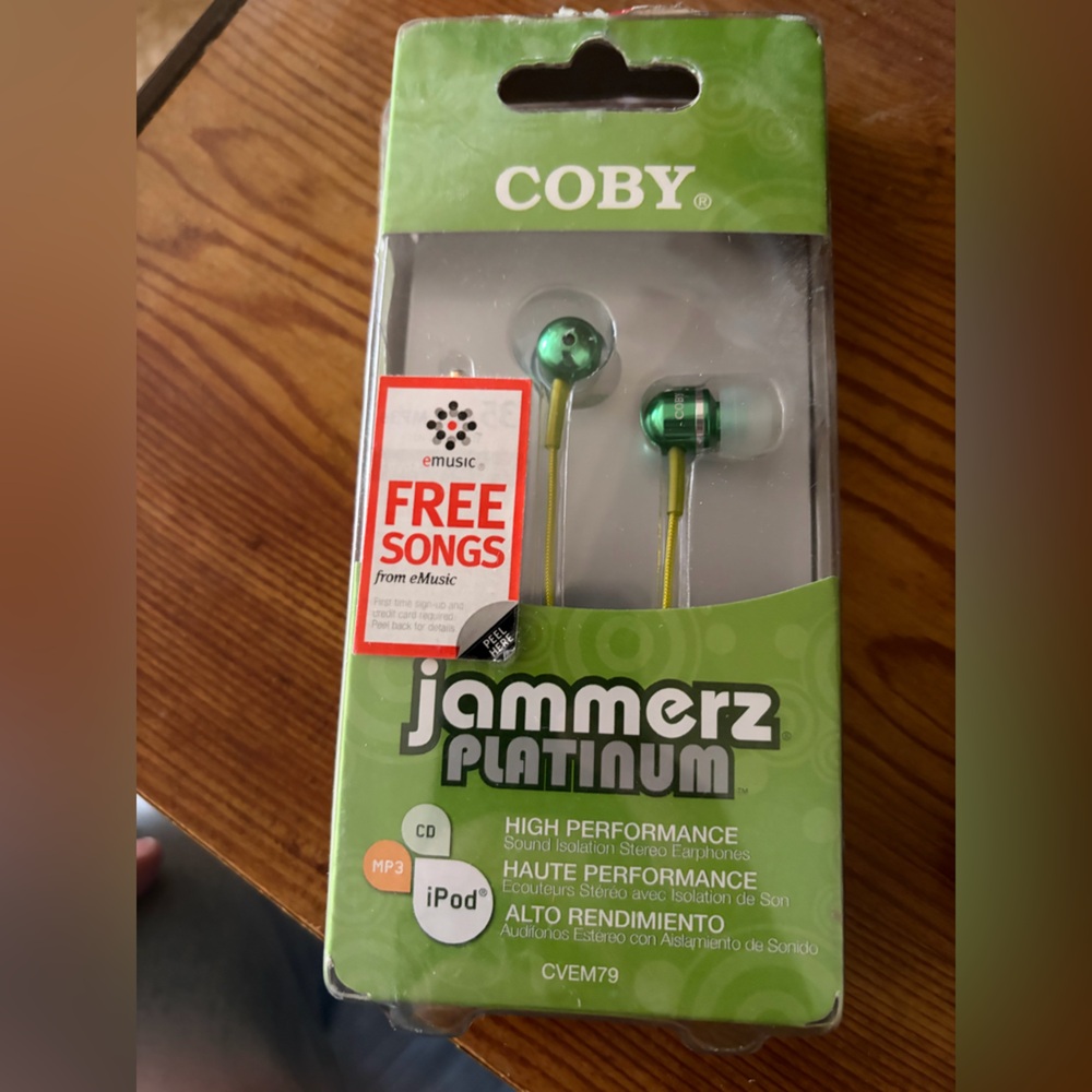 Coby Green Cell Phone Charger